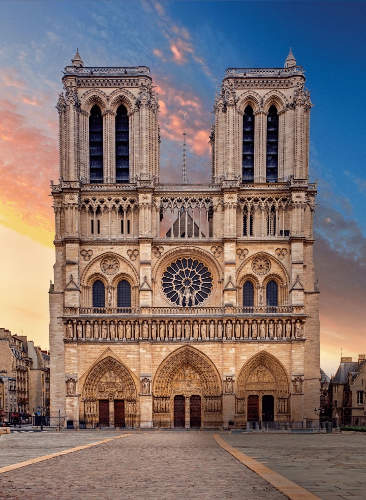 Notre-Dame de Paris nổi tiếng với kiến trúc Gothic