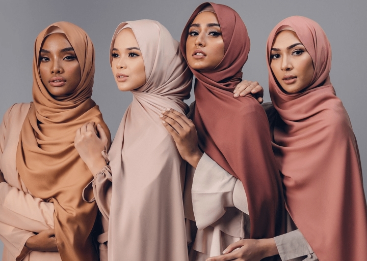 Khăn trùm đầu Hijab của phụ nữ Dubai