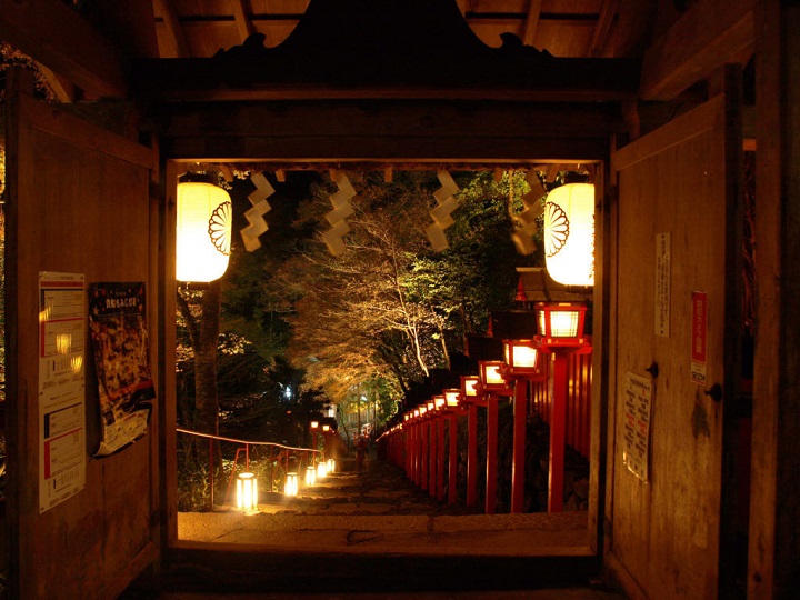 Đền Kifune - Nơi được tin là mang may mắn cho mọi người