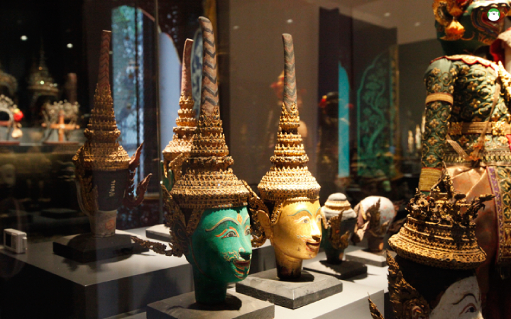 Trang sức đội đầu được sử dụng bởi hoàng thất Thái Lan xưa