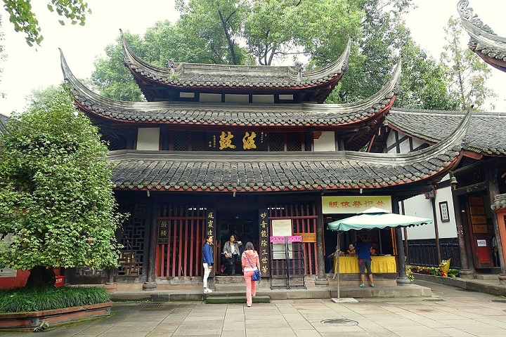 Xây dựng lần đầu tiên trong triều đại Sui (605-617), Tu viện Văn Thù đã chứng kiến hơn 1000 năm lịch sử Phật giáo