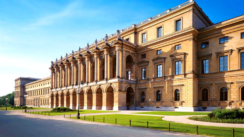 Cung điện Hoàng gia Munich Residenz
