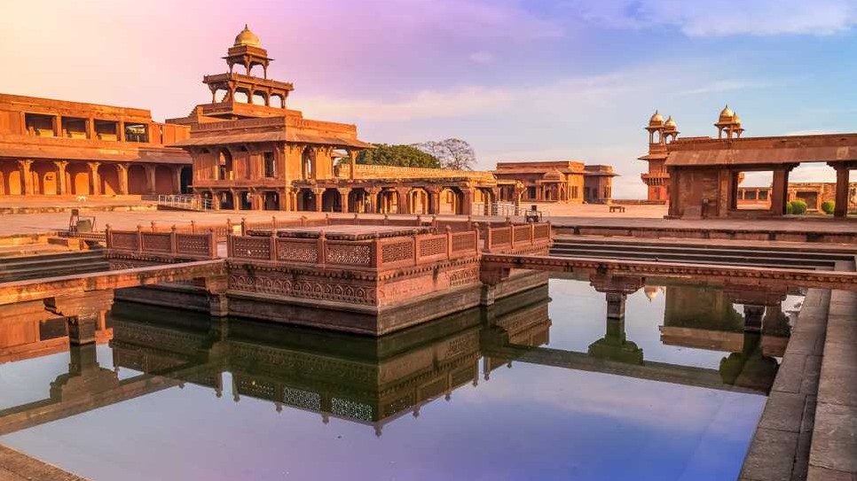 UNESCO đã công nhận thành Fatehpur Sikri của Ấn Độ là Di sản văn hóa thế giới năm 1986