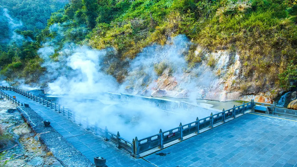 Khu du lịch Nhiệt Hải Đằng Xung