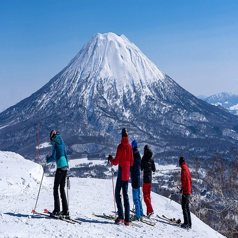 TOUR TRẢI NGHIỆM TRƯỢT TUYẾT TẠI HOKKAIDO