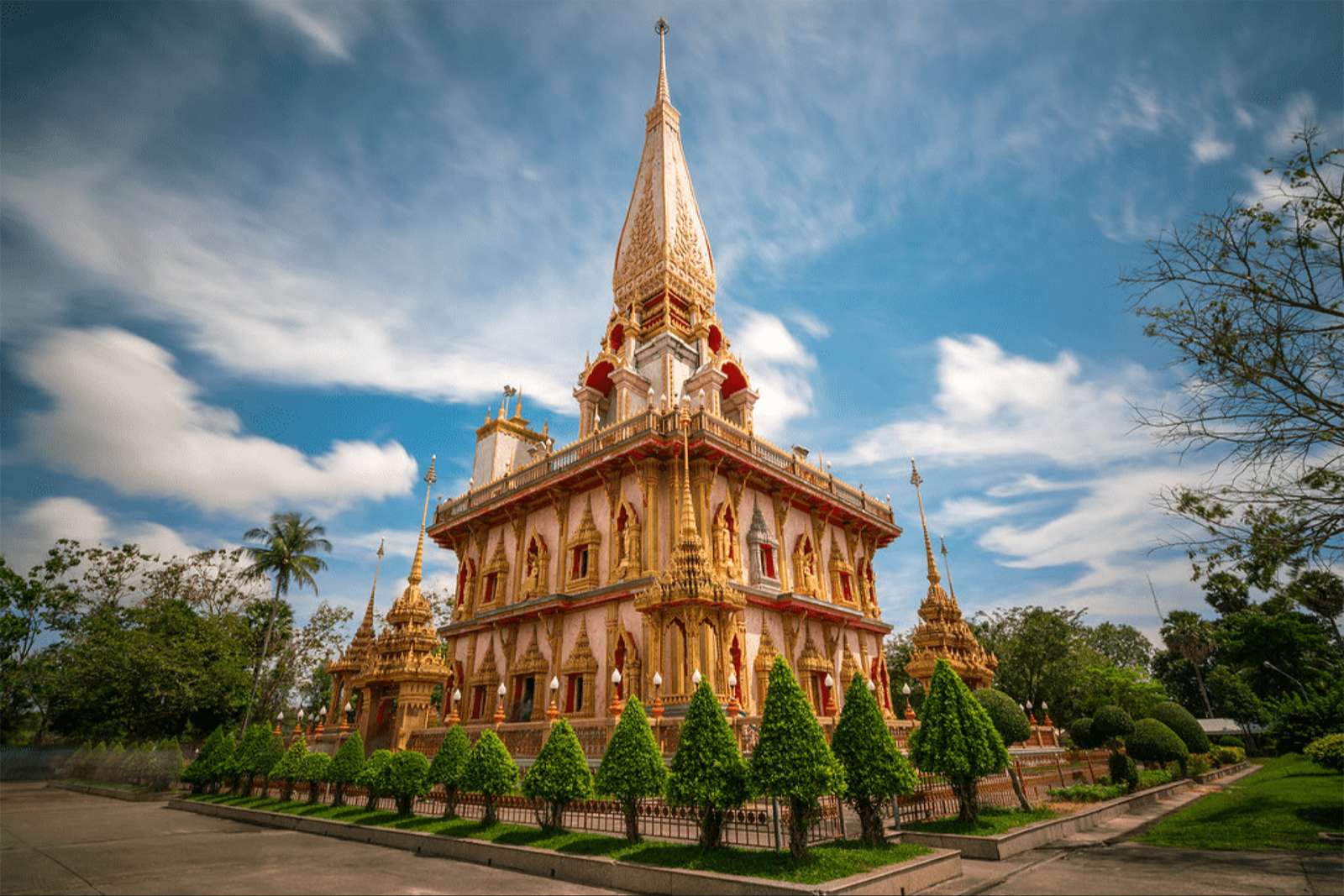 Đền Wat Chalong – điểm đến không thể bỏ qua tại Phuket