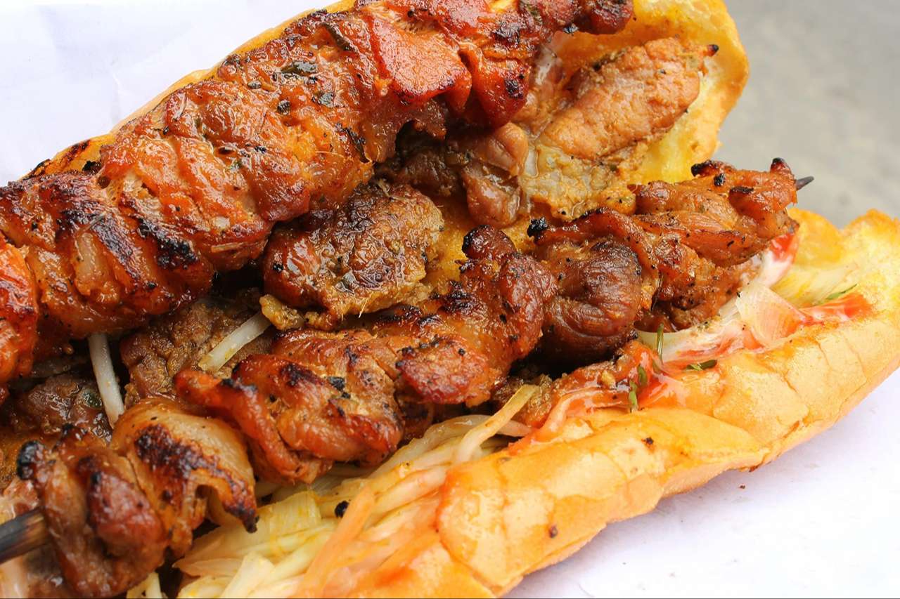 Bánh mì thịt xiên nướng