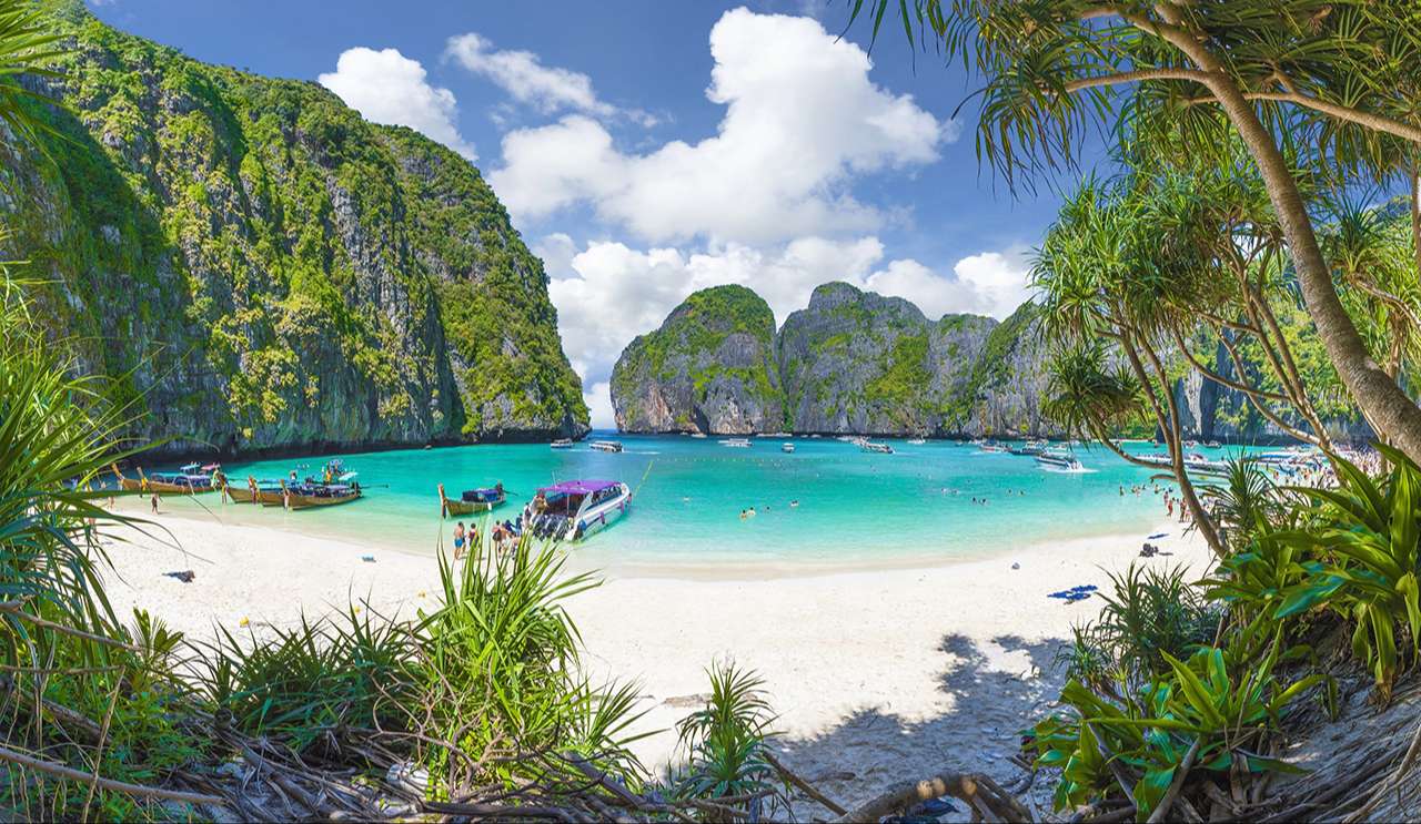 Bãi biển Maya Bay - Thiên đường trong lòng đảo