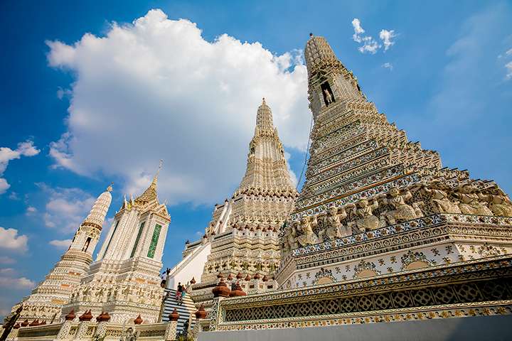 Khám phá Wat Arun – Ngôi chùa Bình Minh đẹp nhất Thái Lan