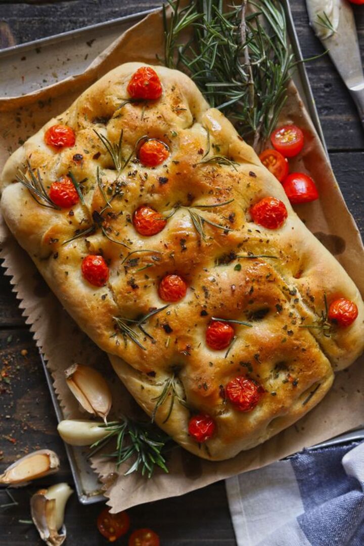 Bạn có thể tìm thấy Focaccia tại các tiệm bánh Ý