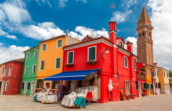 Ăn uống và mua sắm tại đường Galuppi