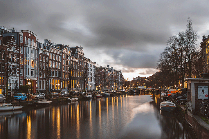 Những kênh đào được xây dựng kỳ công tại Amsterdam