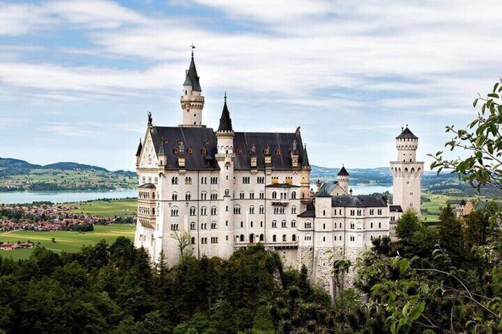 Lâu đài Neuschwanstein - Cuộc phiêu lưu từ Munich đến thiên đường cổ tích