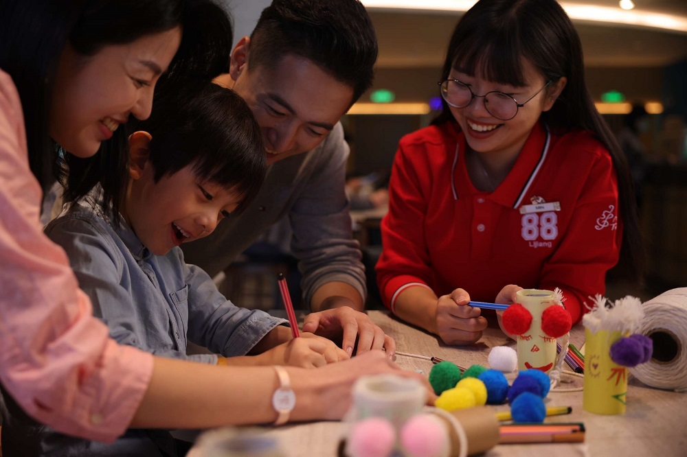 Một bữa ăn, một hoạt động, một dịch vụ trẻ em - những khoản nhỏ c&oacute; thể tạo kh&aacute;c biệt lớn trong tổng chi ph&iacute;