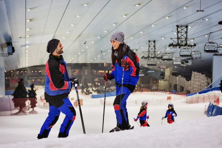 Chơi trượt tuyến tại Ski Dubai