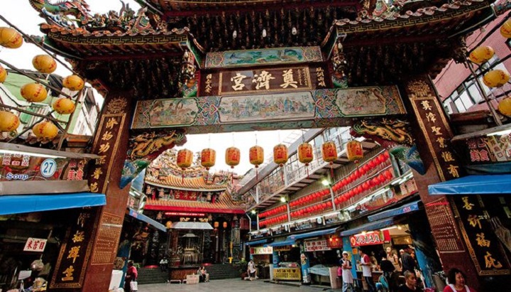   Chợ đêm Ruifeng nổi tiếng với hơn 1000 gian hàng