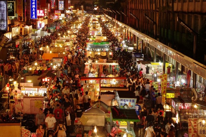 Hòa mình vào không khí nhộn nhịp tại chợ đêm Jhongli Xinming
