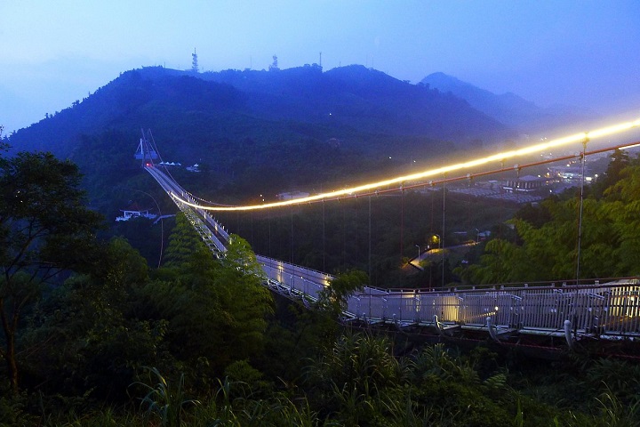 Khung cảnh của Taiping Sky Ladder về đêm