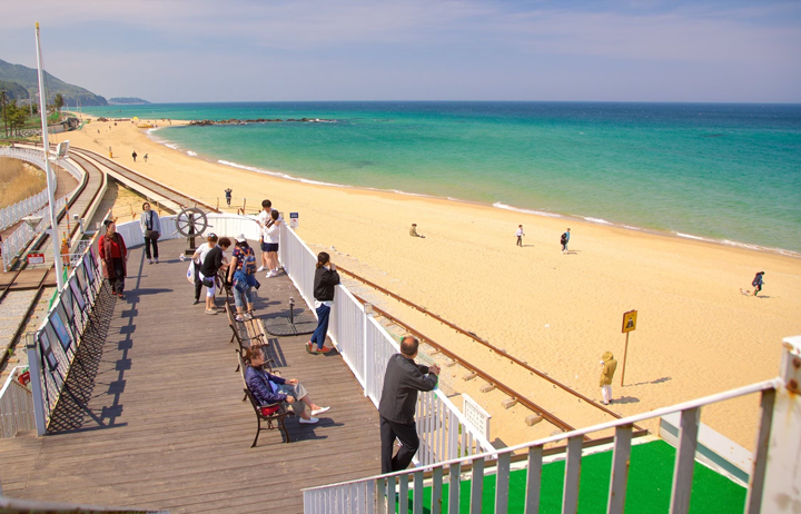 B&atilde;i biển Jeongdongjin