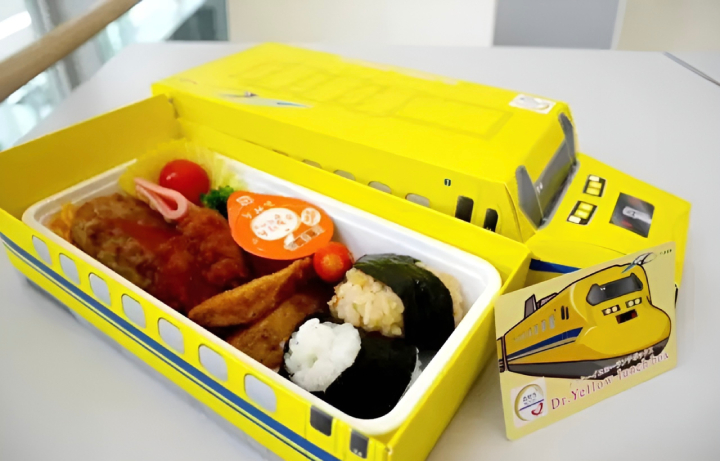 Dr. Yellow lunch box