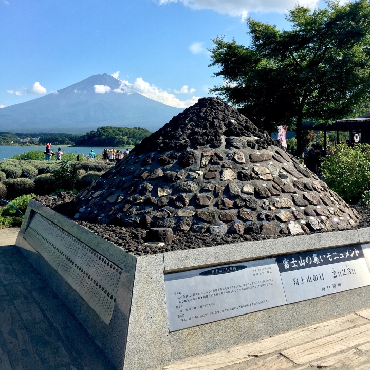 Tượng đài Mini Fuji với kiến trúc xây dựng ấn tượng