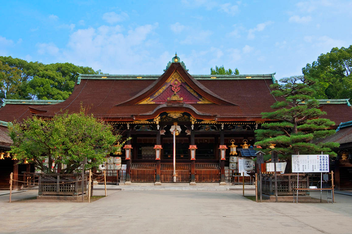 Đền Shinto Osaka Temmagu
