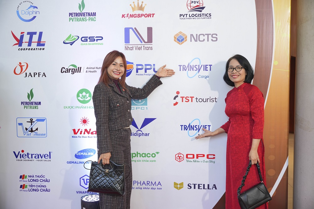 TransViet tự h&agrave;o tiếp tục đạt Top 10 C&ocirc;ng ty Du lịch Uy t&iacute;n 2025