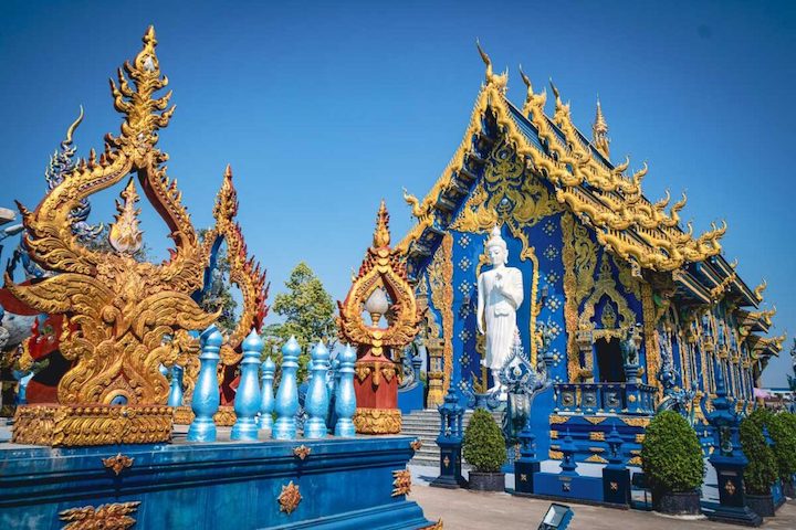 Khám phá ngôi chùa Xanh duy nhất của Thái Lan - Wat Rong Suea Ten