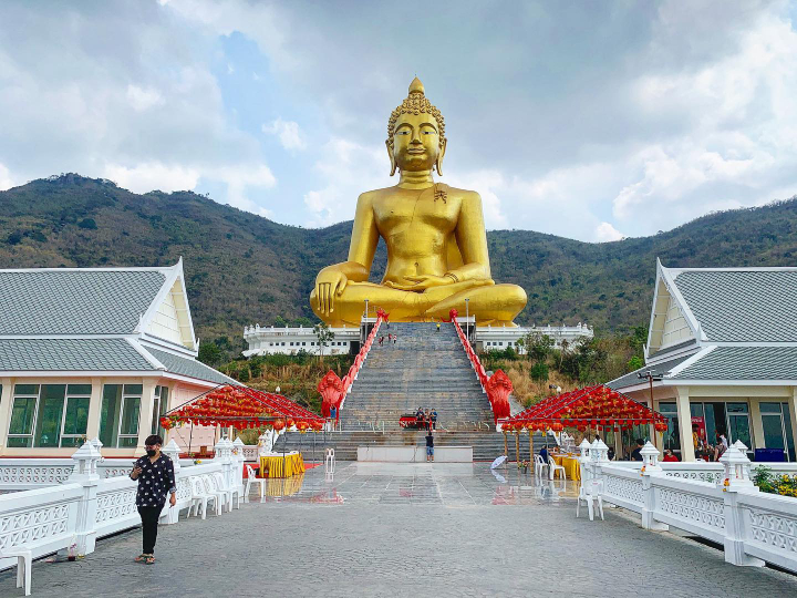 Wat Khao Wong Phra Chan