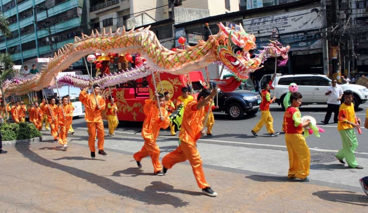  Múa rồng trên phố Chiang Mai