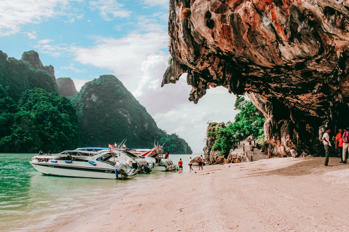 Có thể đi đến vịnh bằng nhiều phương tiện khác nhau