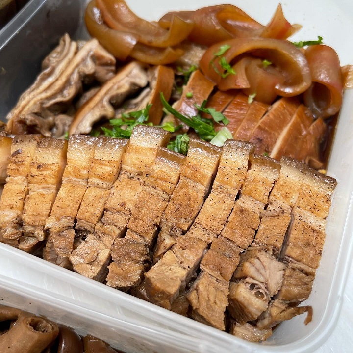 Ẩm thực Yala cũng phản ánh nguồn gốc đa văn hóa của tỉnh này