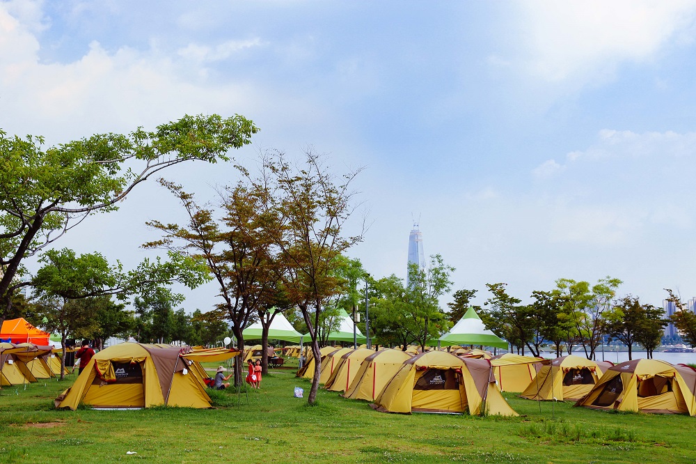 Cắm trại bên sông Hàn – chill trọn một ngày