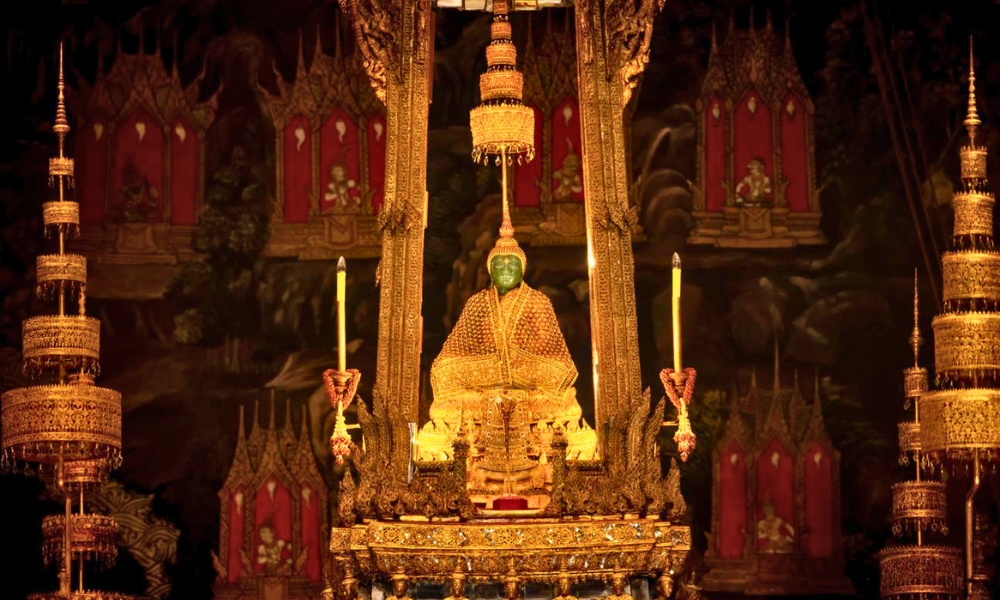 Tượng Phật Ngọc tại chùa Wat Phra Kaew – báu vật quốc gia linh thiêng bậc nhất Thái Lan