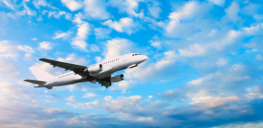 Du khách có thể đặt vé đến sân bay EuroAirport Basel - Mulhouse - Freiburg và di chuyển vào Basel