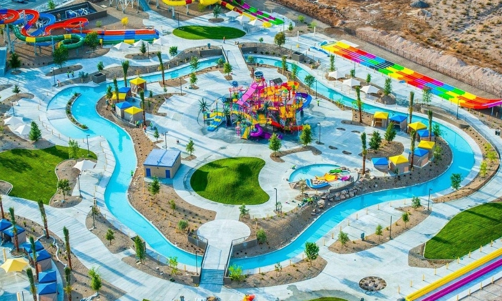 Wet’n’Wild rực rỡ như mê cung nước sắc màu, thu hút du khách mọi lứa tuổi