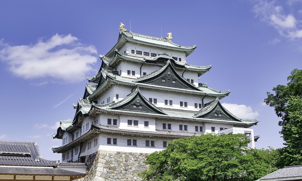 Lâu đài Nagoya là nơi lưu giữ vẻ đẹp cổ kính giữa lòng thành phố hiện đại