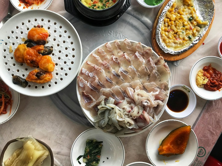 Thưởng thức sashimi tại thành phố cảng Busan