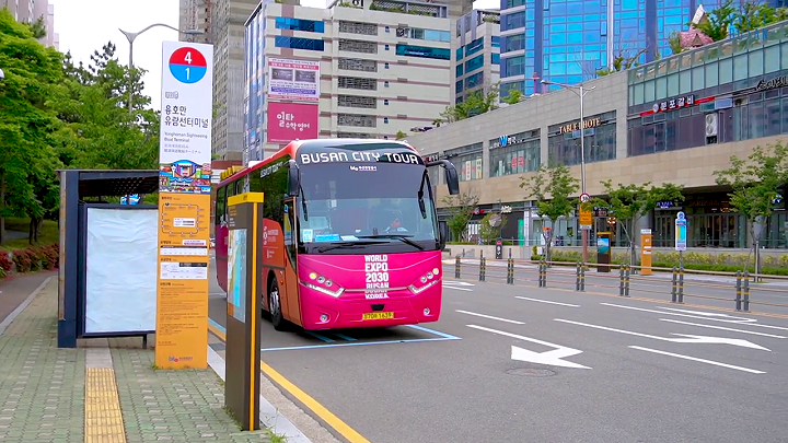 Đừng quên đặt vé và khách sạn trước chuyến đi nhé