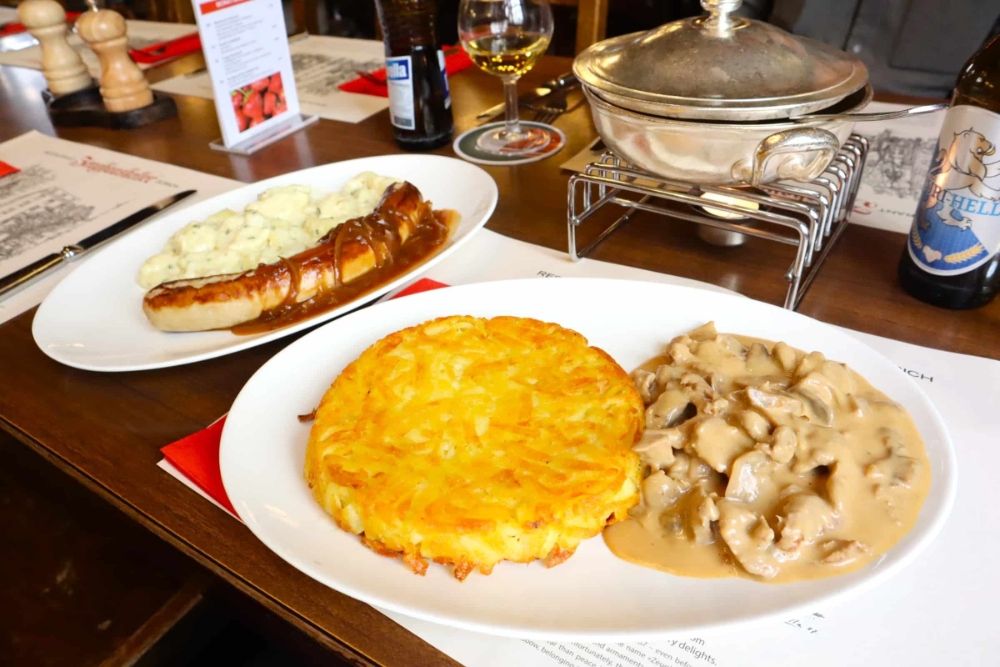 Rösti Thụy Sĩ giòn rụm, mang đậm hương vị vùng núi Alps