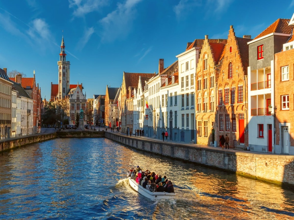 Cảnh đẹp nao lòng trên bờ kênh Bruges