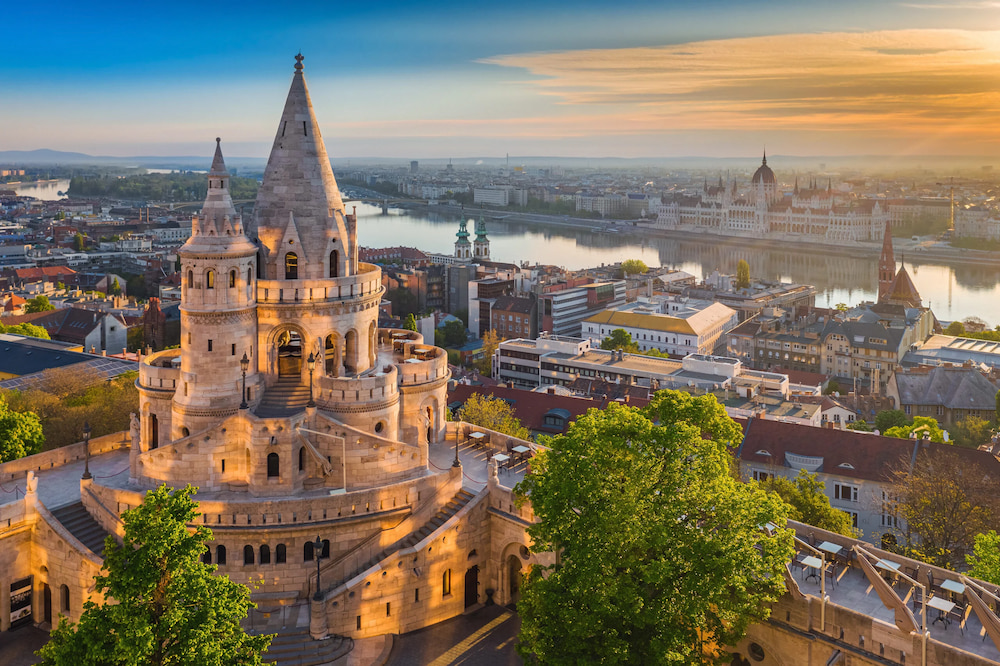 Budapest chắc chắn là điểm dừng chân không thể bỏ qua trong chuyến du lịch khám phá Châu Âu tháng 8