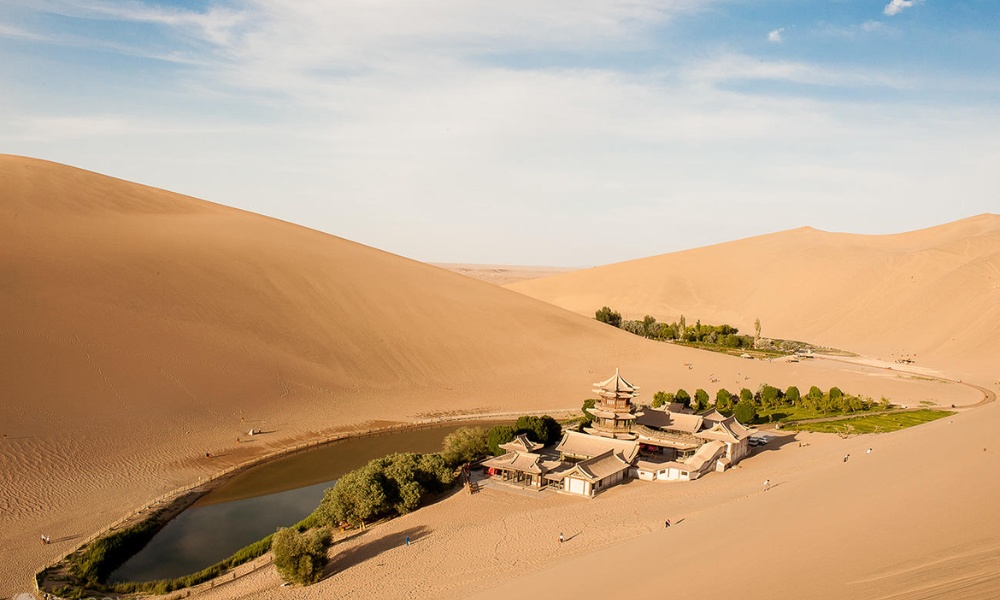 Cảnh sắc sa mạc Đôn Hoàng vào mùa thu, lý tưởng để du lịch và khám phá