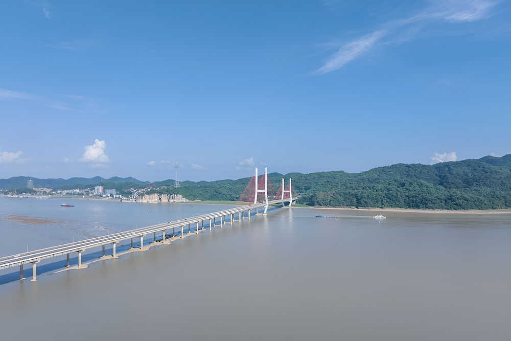 Hồ Bà Dương là hồ nước có diện tích lớn nhất Trung Quốc