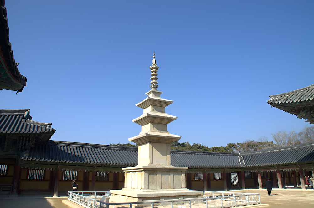 Tháp Seokgatap tại đền Bulguksa với nét kiến trúc tối giản, thanh thoát