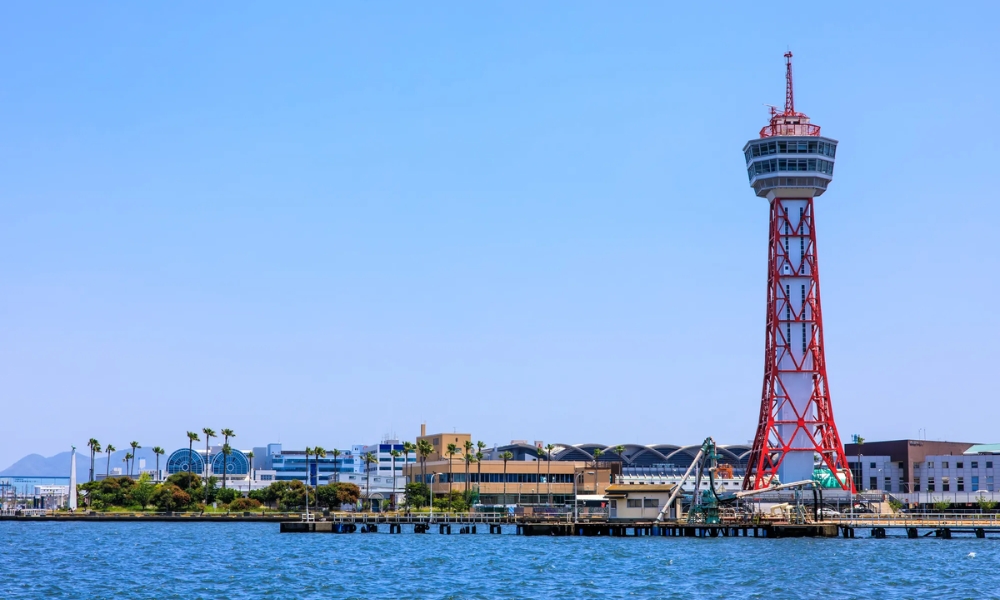 Tháp cảng Hakata với tầm nhìn bao quát thành phố Fukuoka