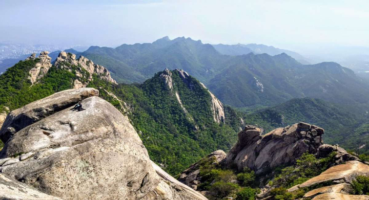 Công viên quốc gia với những cung đường trekking lý tưởng, mang đến khung cảnh thiên nhiên hùng vĩ.