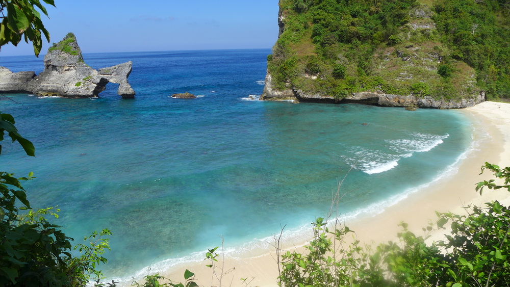 Toàn cảnh Kenting – nơi biển xanh ôm trọn núi đồi xanh mướt, đẹp tựa tranh vẽ