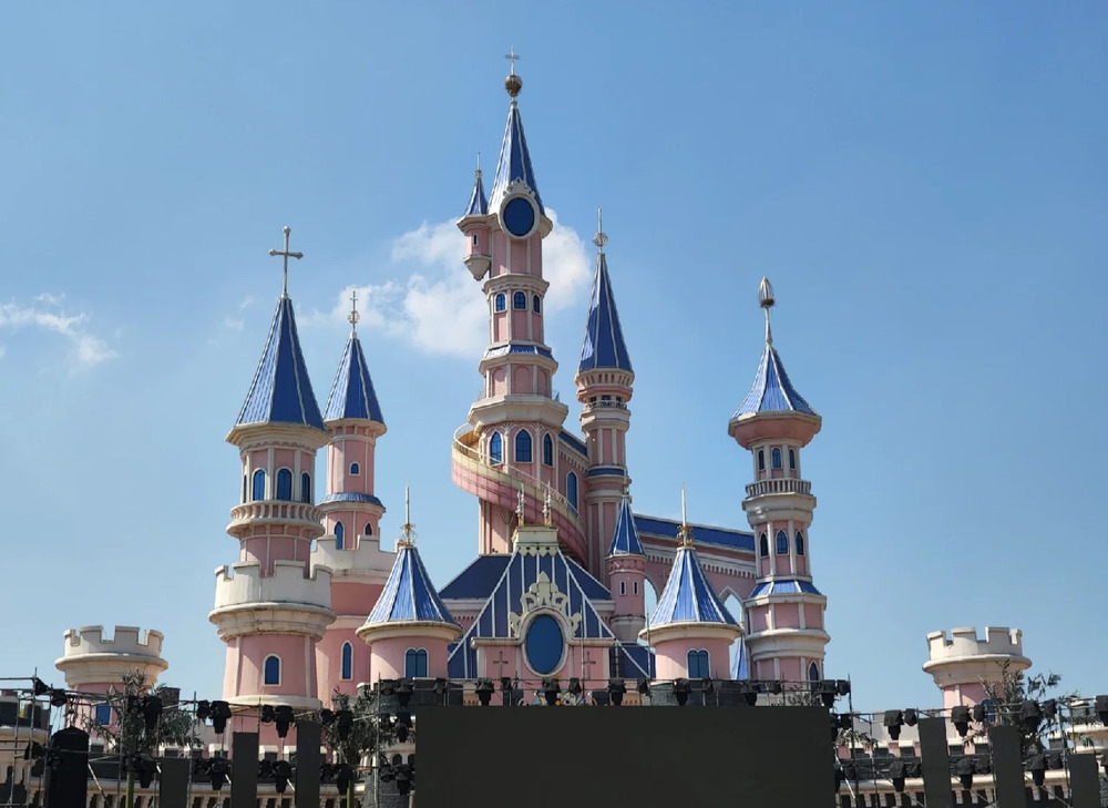 Fantawild – Thiên đường giải trí quy mô lớn với hàng trăm trải nghiệm hấp dẫn cho mọi độ tuổi.