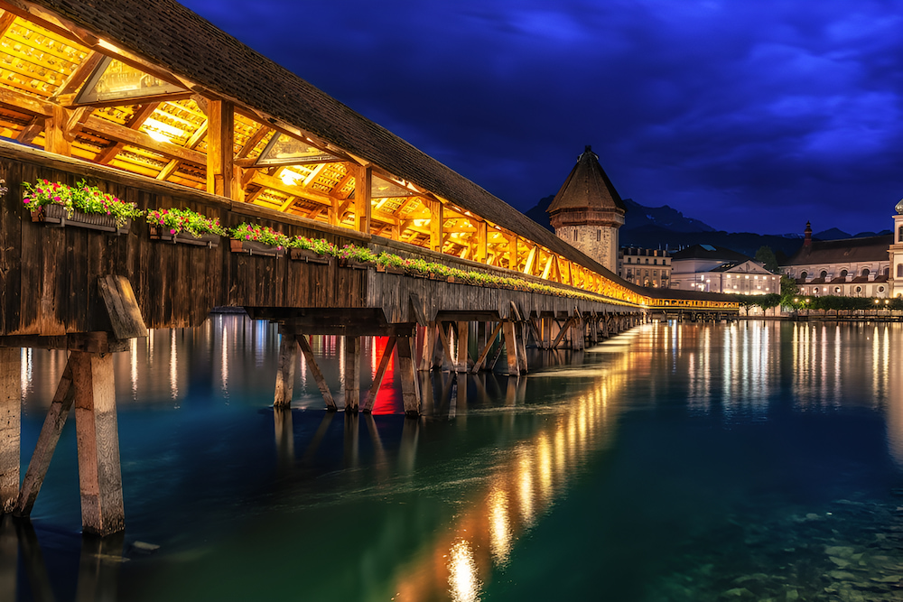 Cầu Chapel là câu cầu gỗ có mái che cổ nhất tại châu Âu